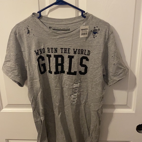 Prince Peter Who Run the World Destroyed T-Shirt - Picture 3 of 4